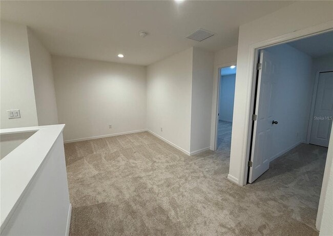 Building Photo - 215 Glass Onion Dr