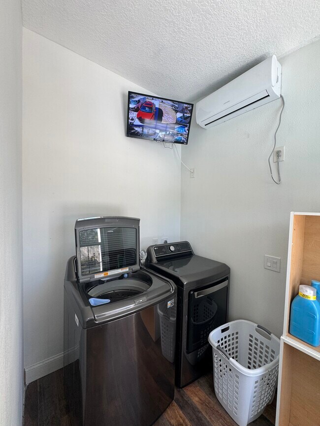 Building Photo - 16008 Sagebrush Rd