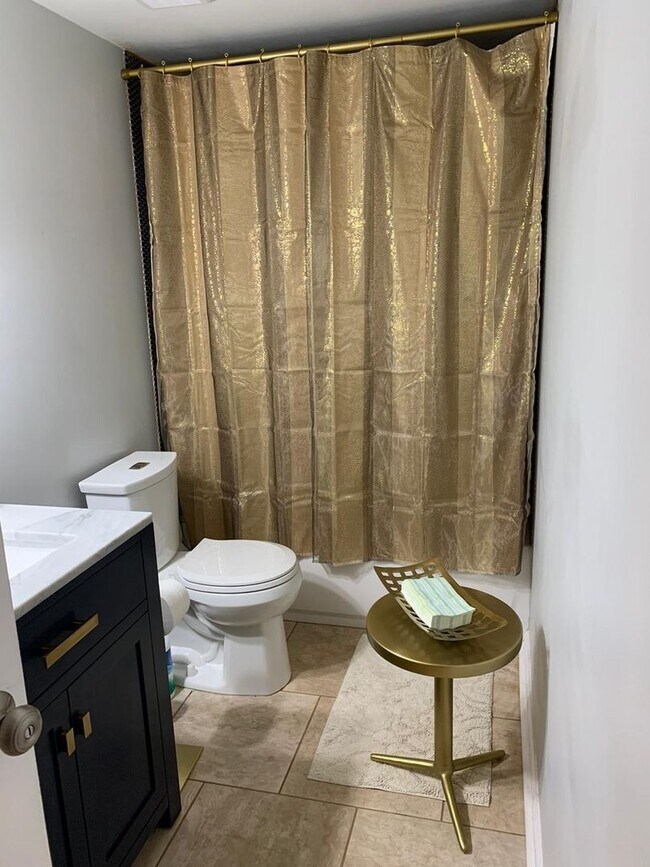 Building Photo - Charming 2BR House in Savannah