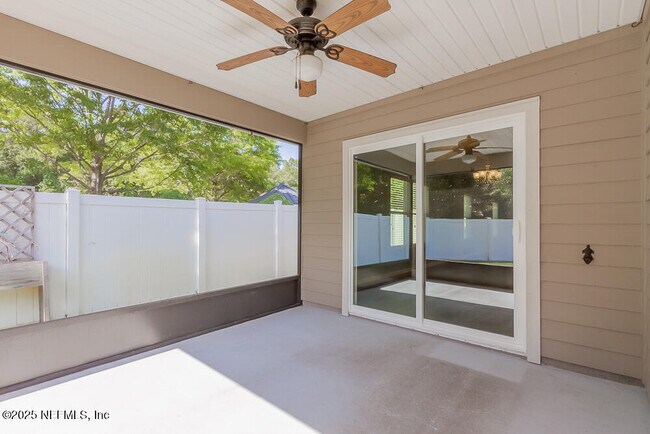 Building Photo - 16326 Hunters Hollow Trail