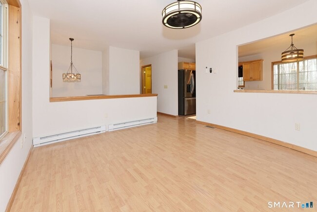 Building Photo - 81 Middletown Ave