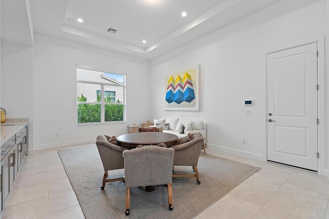 Building Photo - 8270 SE Pennock Trail