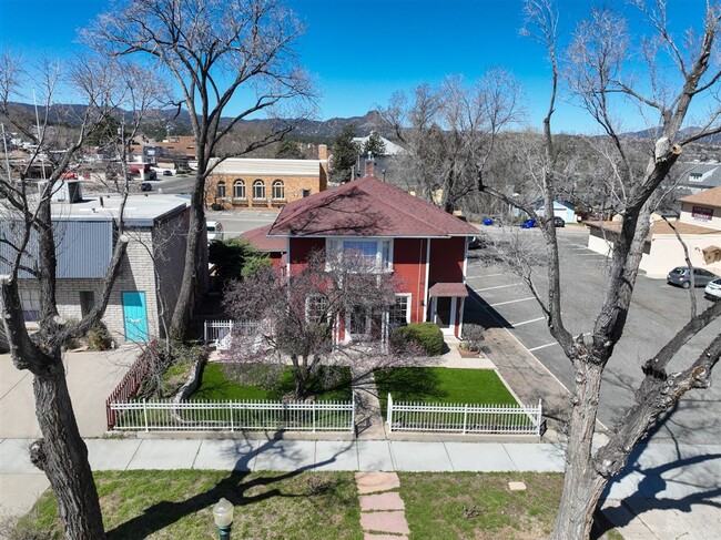 Building Photo - 108 N Mt Vernon Ave