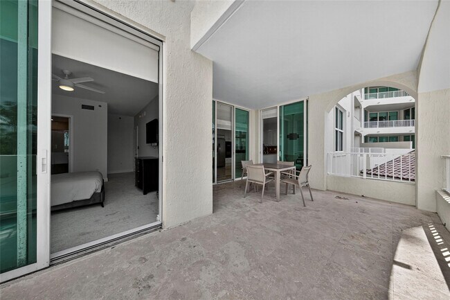 Building Photo - 3700 S Ocean Blvd