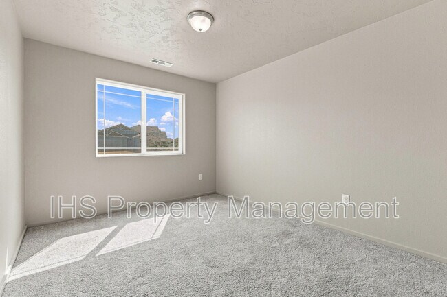 Building Photo - 6030 Tarsus Ln