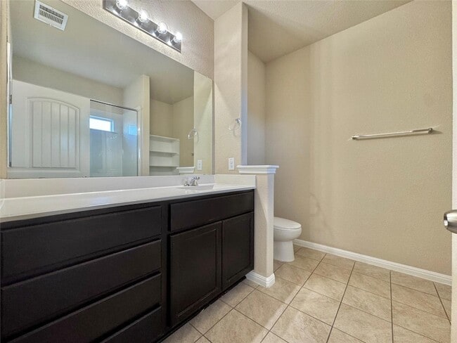 Building Photo - 1521 Maier Dr