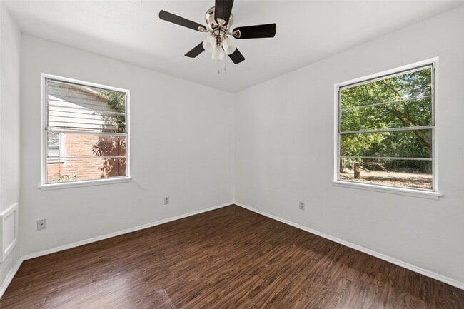 Building Photo - 3812 Acree St