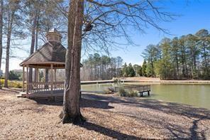 Building Photo - 496 Spring View Dr
