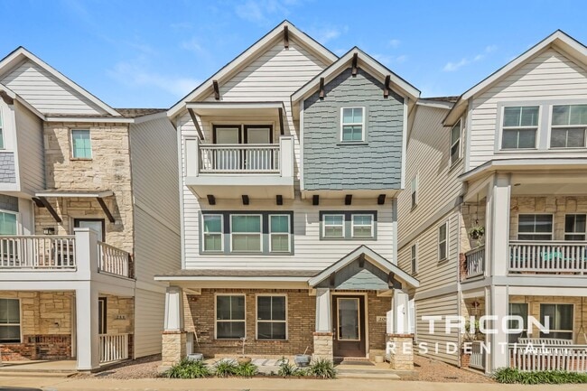 Primary Photo - 209 S Village Way