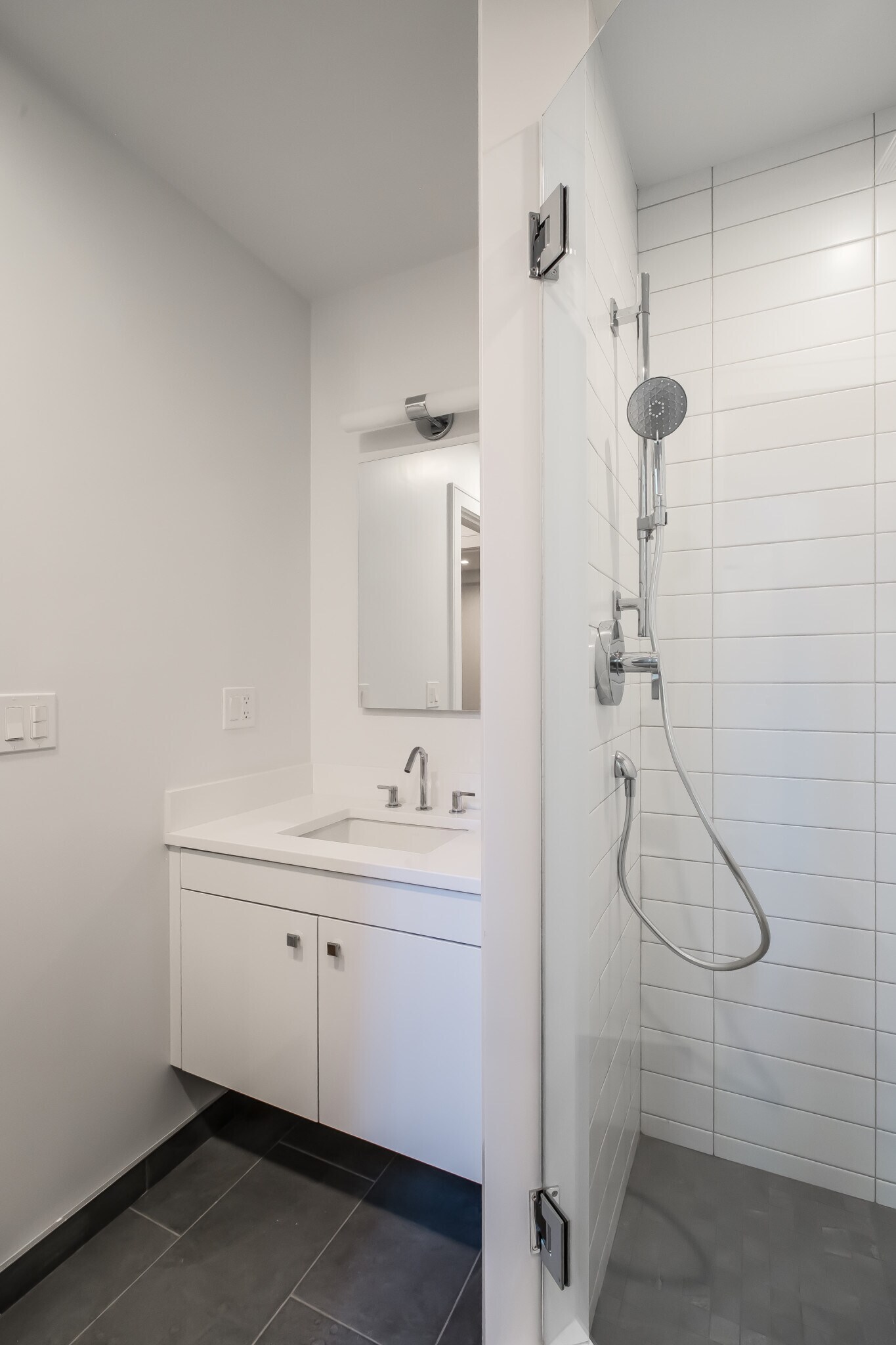 Building Photo - 11 Temple St