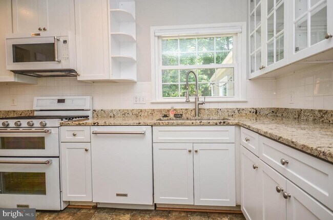 Building Photo - 4805 Willet Dr