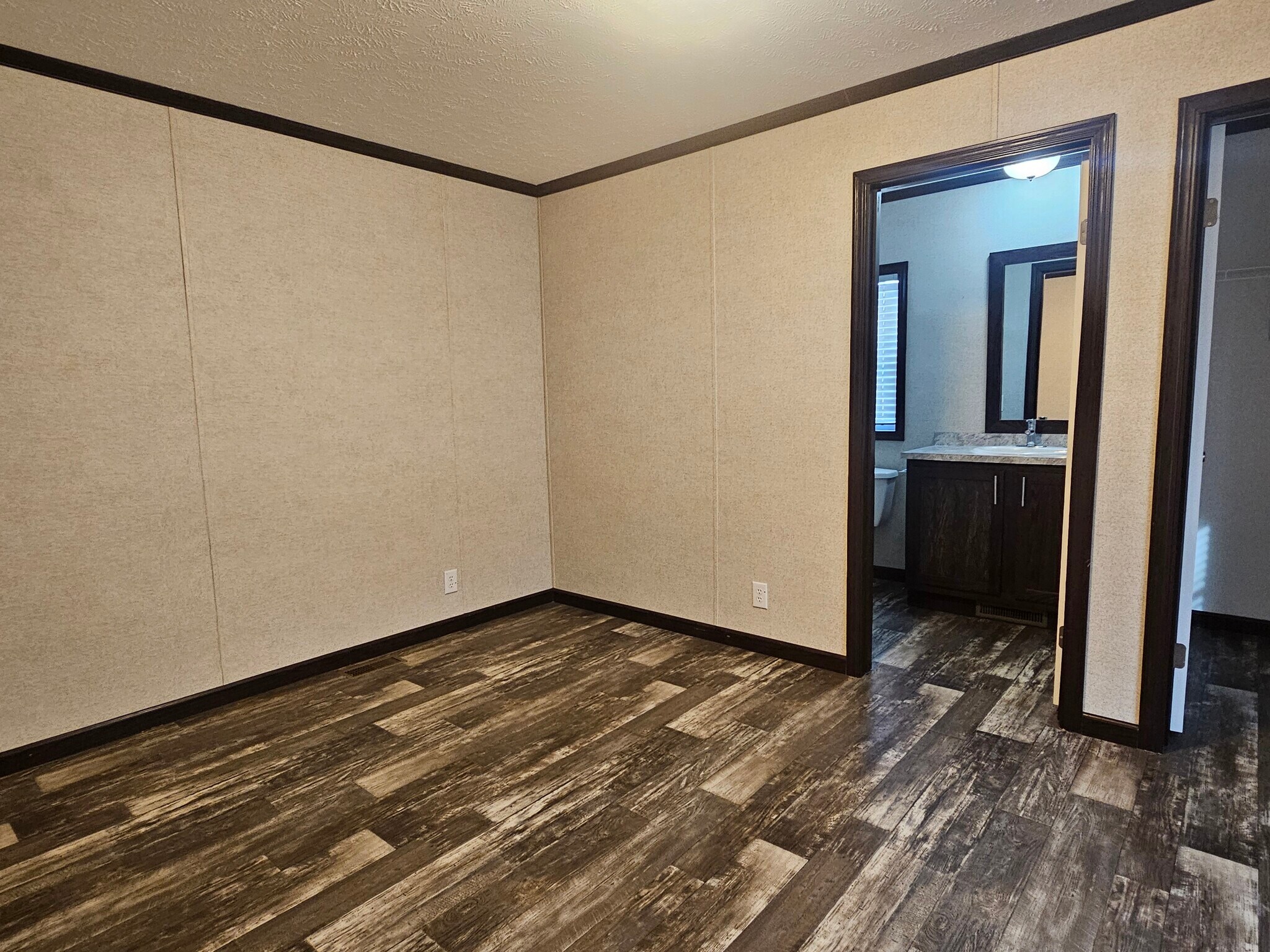 Building Photo - 333 E Lakewood Blvd