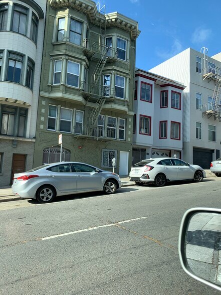 Building Photo - 1670 Clay St