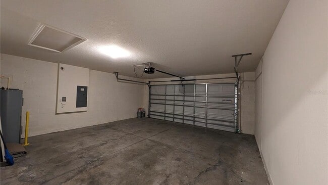 Building Photo - 8661 Triumph Cir