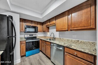 Building Photo - 3405 W Danbury Dr