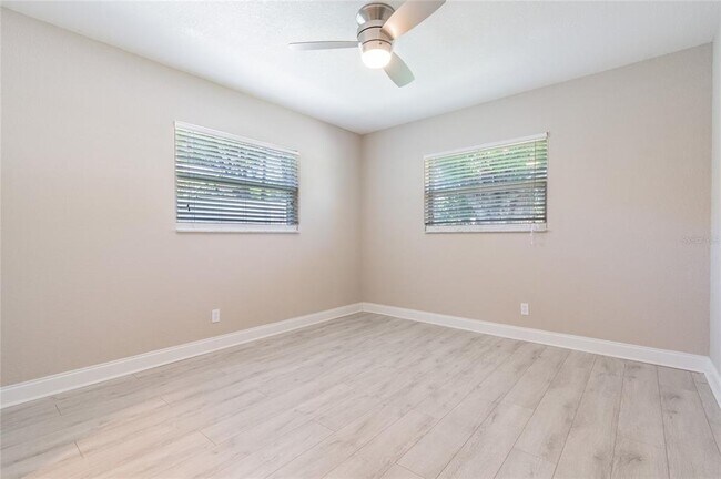 Building Photo - 4106 W Carmen St