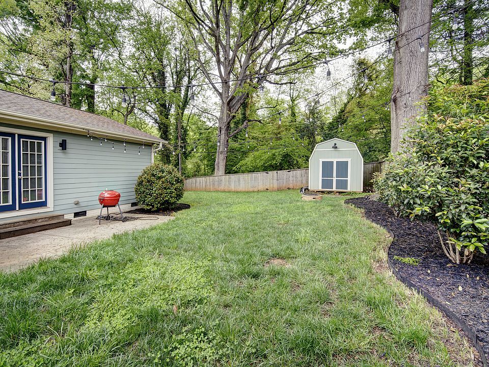 Building Photo - 142 Seldon Dr