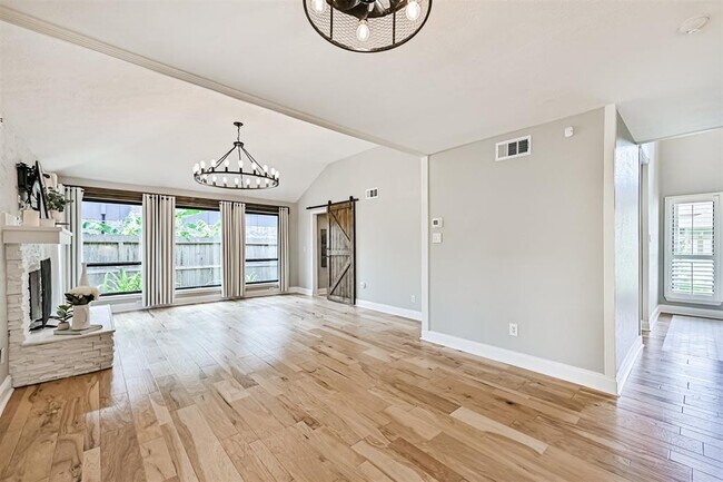 Building Photo - 1801 Vaquero
