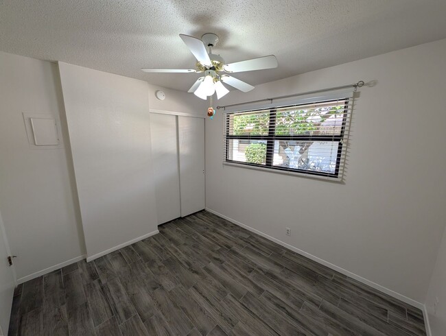 Building Photo - 2 Bedroom Condo Unit in the Polynesian Par...