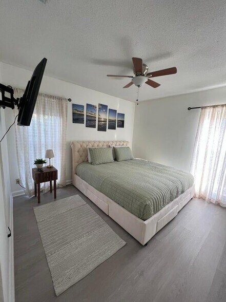 Building Photo - 3170 NW 68th Ct