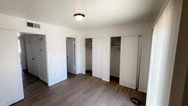 Building Photo - 11516 Jim Ferriell Dr