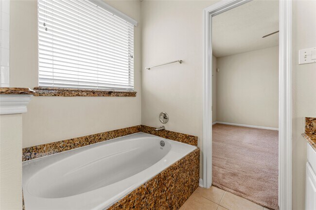 Building Photo - 7431 Sabinal Creek Dr