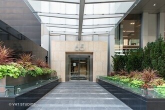 Building Photo - 65 E Monroe St