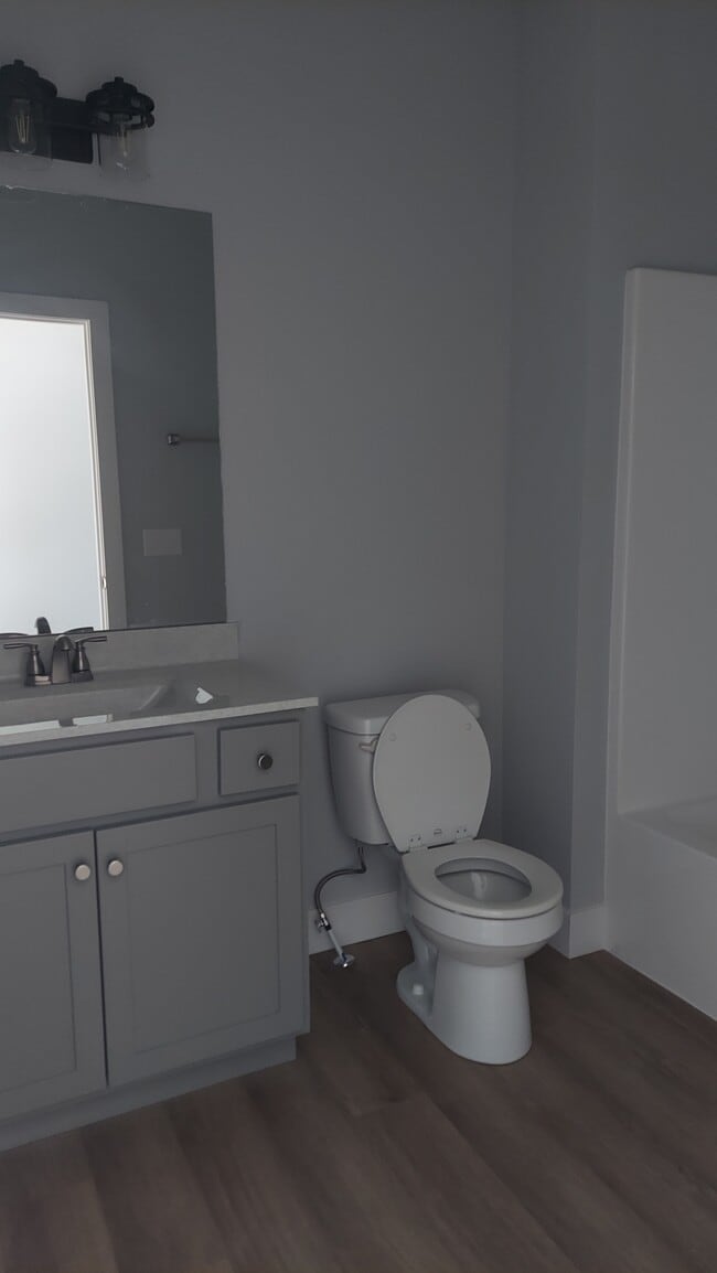 Building Photo - 1738 Sierra