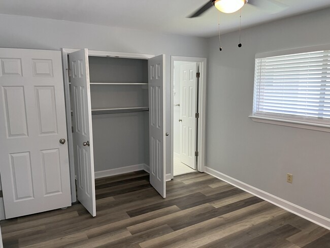 Building Photo - 1316 Nursery Pl