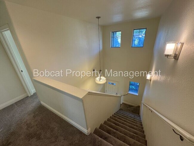 Building Photo - 1237 Correlli Ct