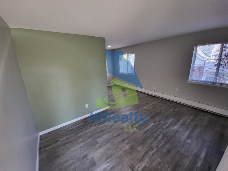 Building Photo - 20411 12 Mile Rd