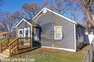 Building Photo - Available Now in Burton!!!