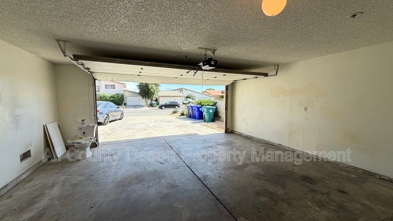 Building Photo - 32525 Canyon Vista Rd