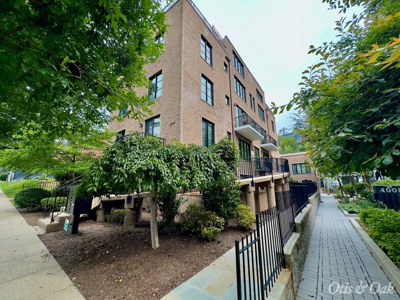 Building Photo - 4004 Edmunds St NW