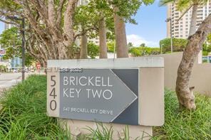 Building Photo - 540 Brickell Key Dr