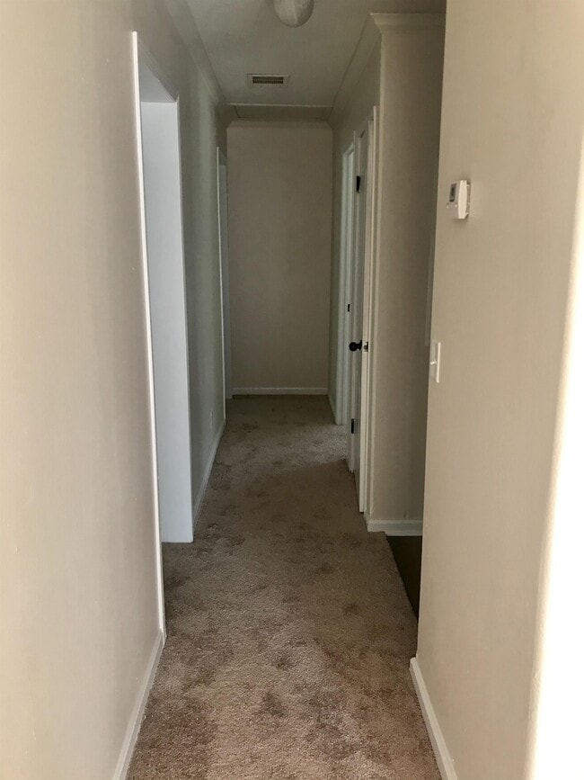 Building Photo - 6211 W Ridley St