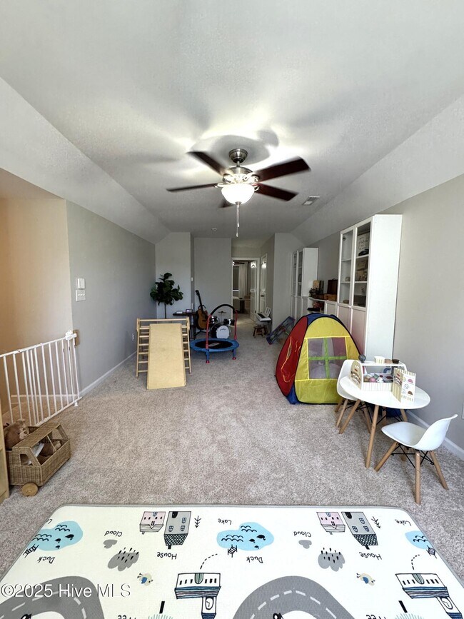 Building Photo - 301 Samuel Run Dr