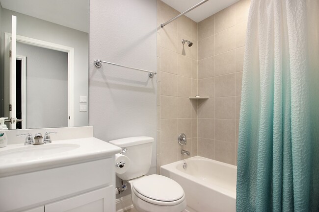 Building Photo - COMING SOON - AUGUST 2025 -Stunning 5-Bedr...