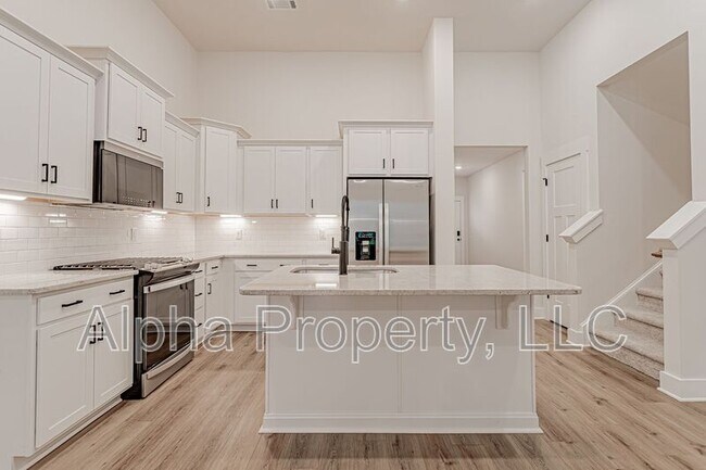 Building Photo - 1554 Shallons Ct