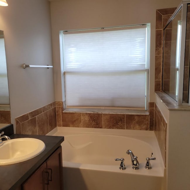 Building Photo - 5057 Gandross Ln