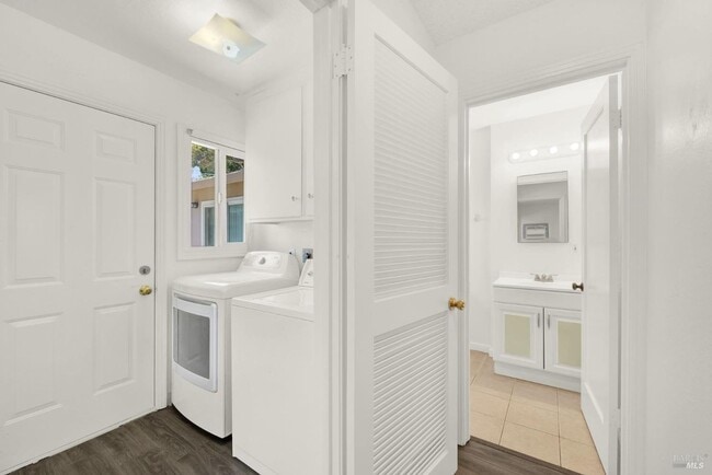 Building Photo - Salling - 1421 Clay Street