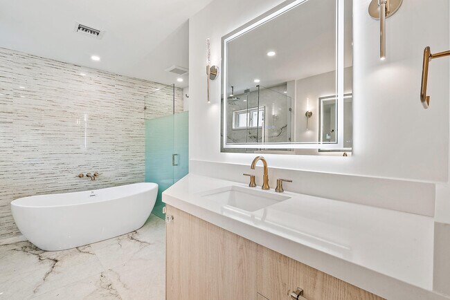 Building Photo - 310 Edmor Rd