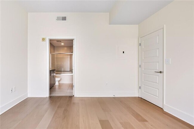 Building Photo - 1080 Peachtree St NE