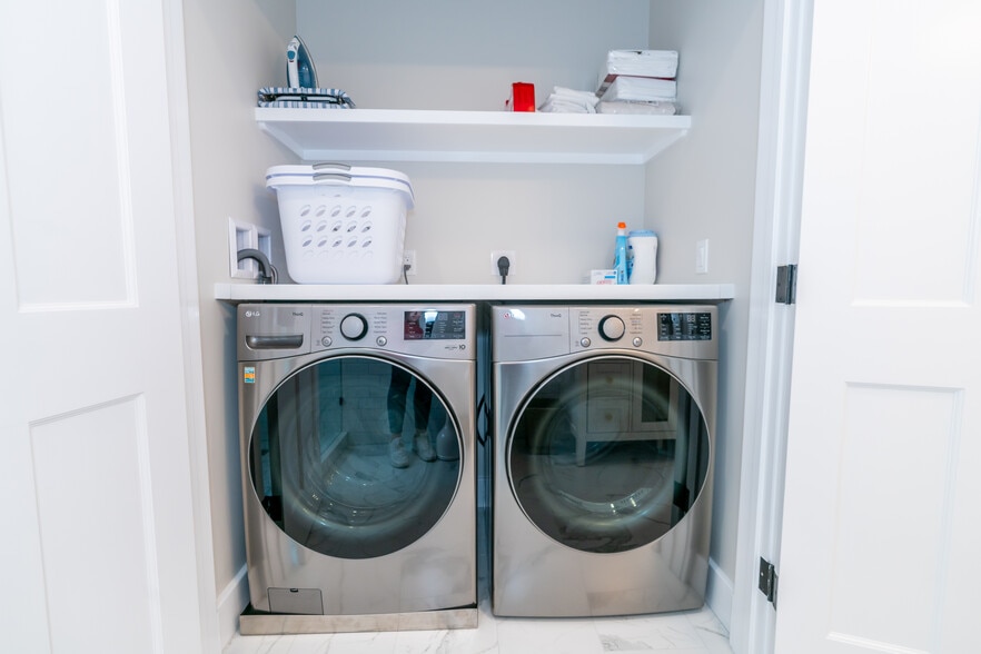 Building Photo - 31 Sheldon Ter