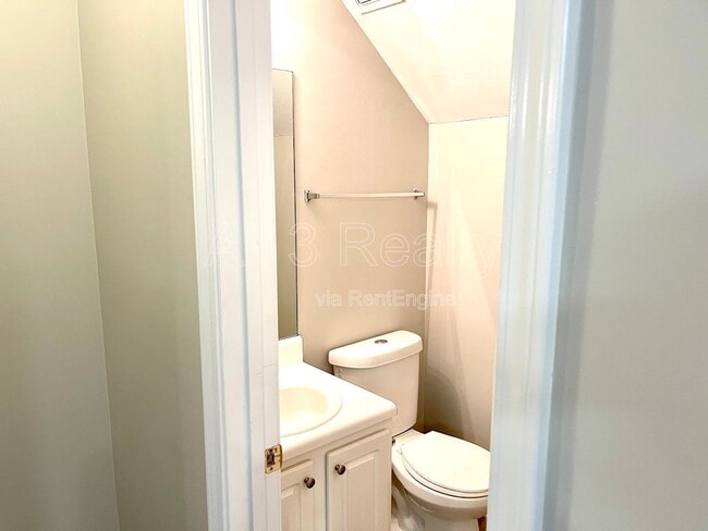 Building Photo - 311 Coral Cir