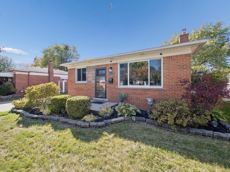 Building Photo - 26805 Richard Dr