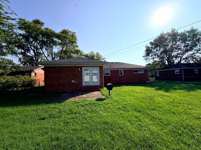 Building Photo - 1711 Clarence Dr