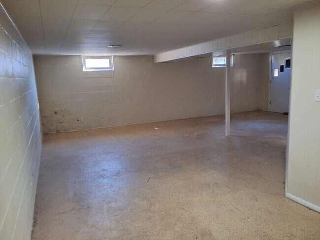 Building Photo - 813 Mohave Ct