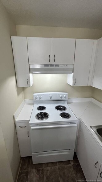 Building Photo - 9 Saint Joseph St