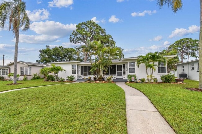 Building Photo - 275 Mateo Way NE